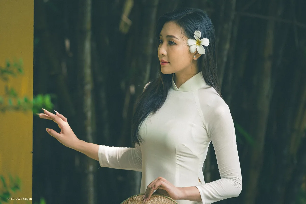Tancerki w wietnamskich ao dai